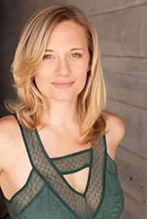 Nicole Hodges